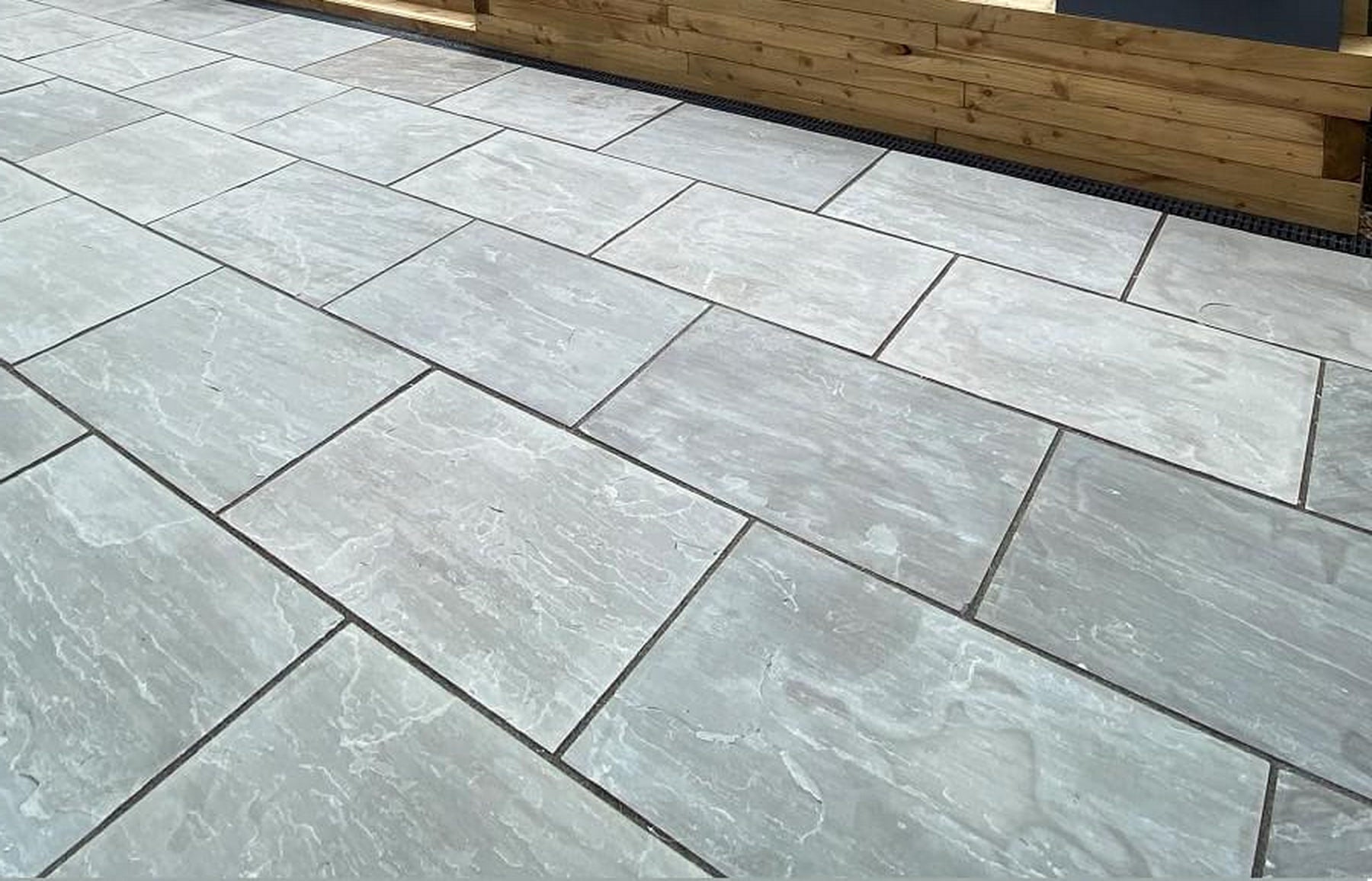 Indian Sandstone Patio Layout Ideas: 900 x 600 vs Patio Packs | Paving ...