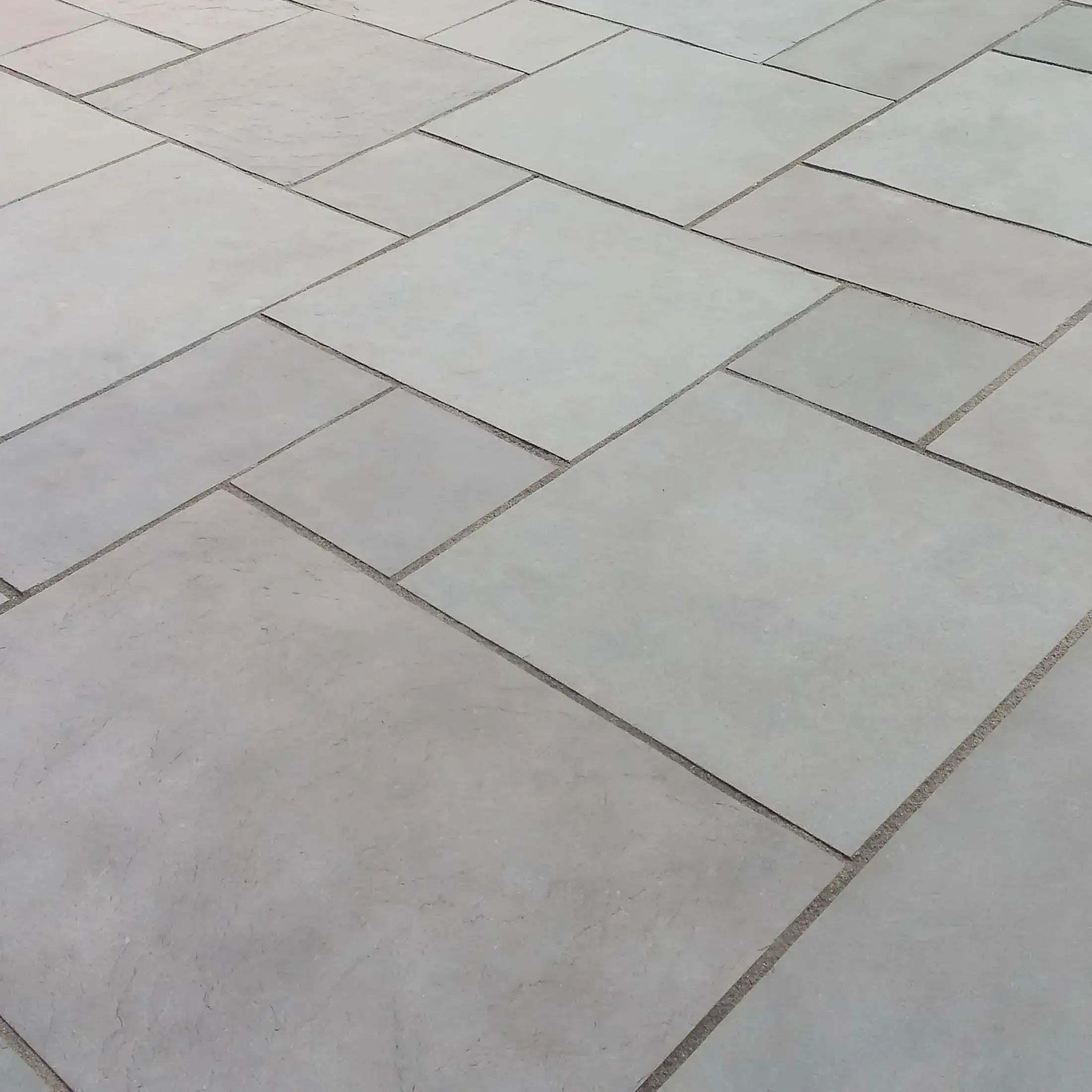 Dove Grey Limestone Paving Patio Slabs 22mm Cal. | Paving Slabs UK